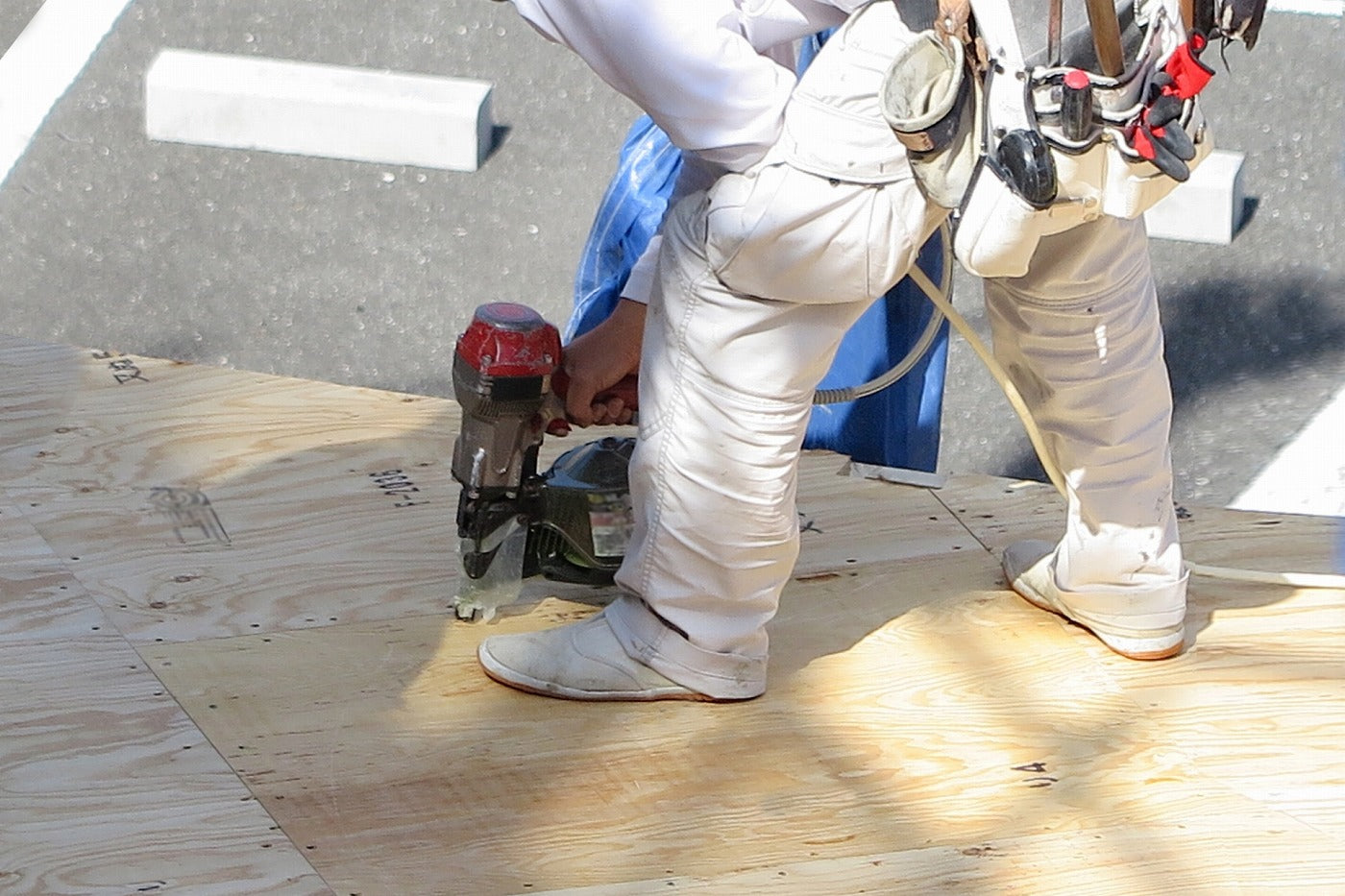 一人親方はいつ法人化すべき？建設業の法人成りを税理士が解説